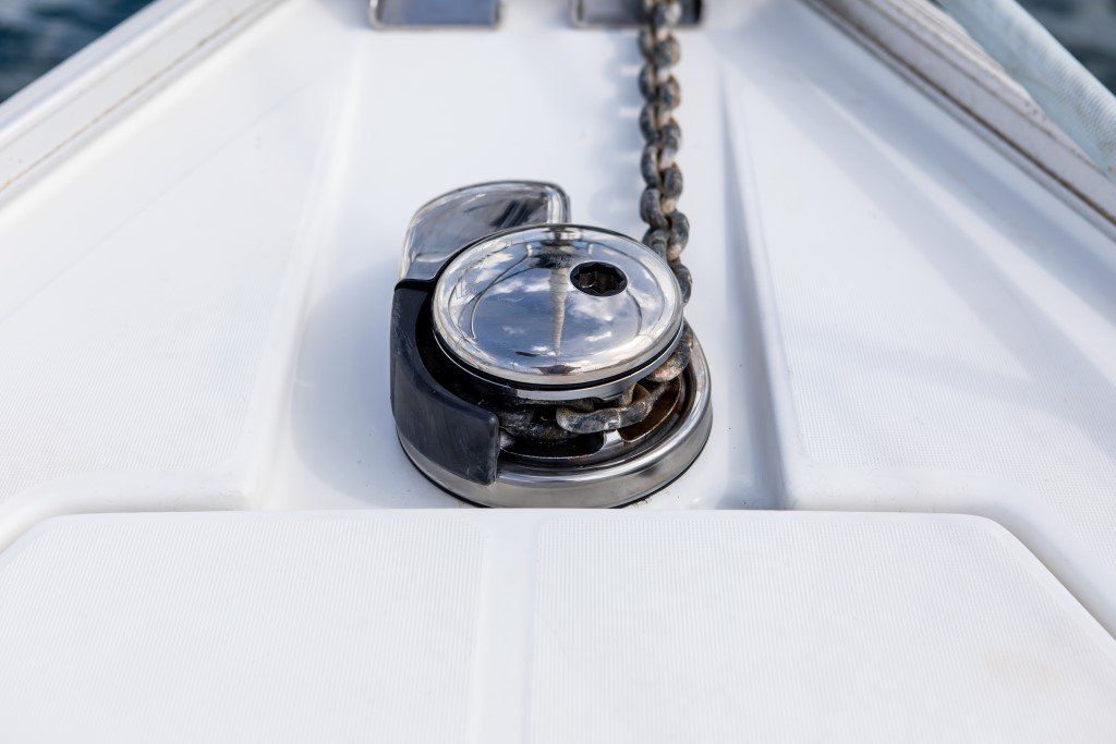 Beneteau Cyclades 43.3 anchor windlass