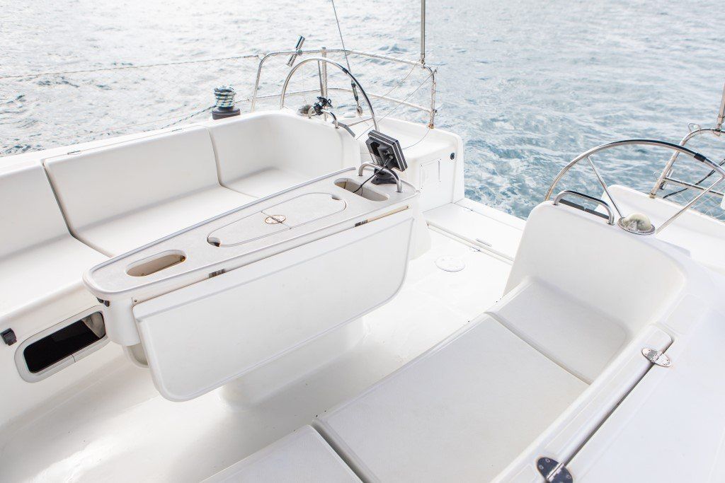Beneteau Cyclades 43.3 cockpit table down