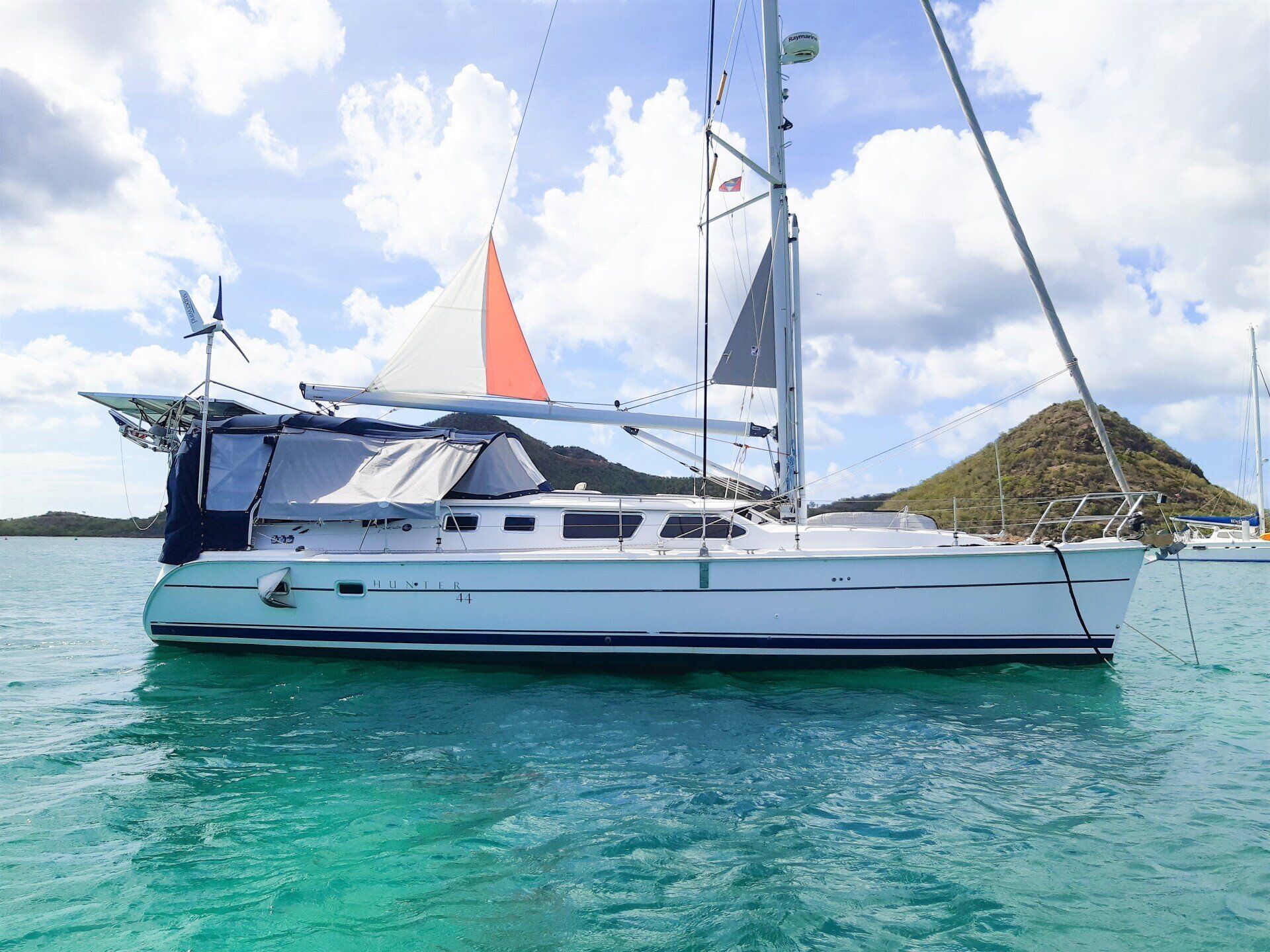 Hunter 44 DS Salon and Galley