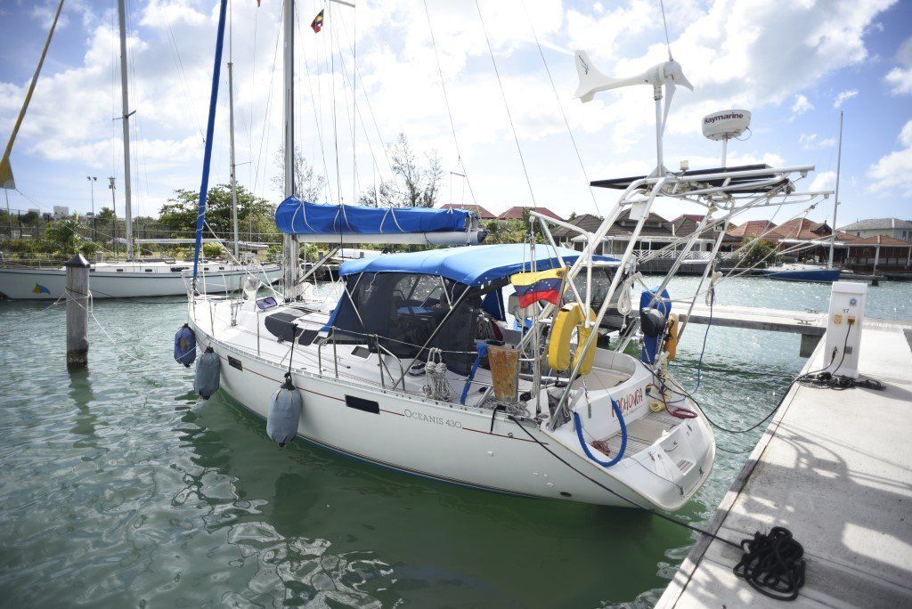 1995 Beneteau Oceanis 430 Sail Boat For Sale - www.lighthouseyachting.com