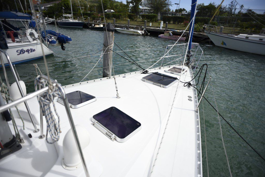 1995 Beneteau Oceanis 430 Sail Boat For Sale - www.lighthouseyachting.com