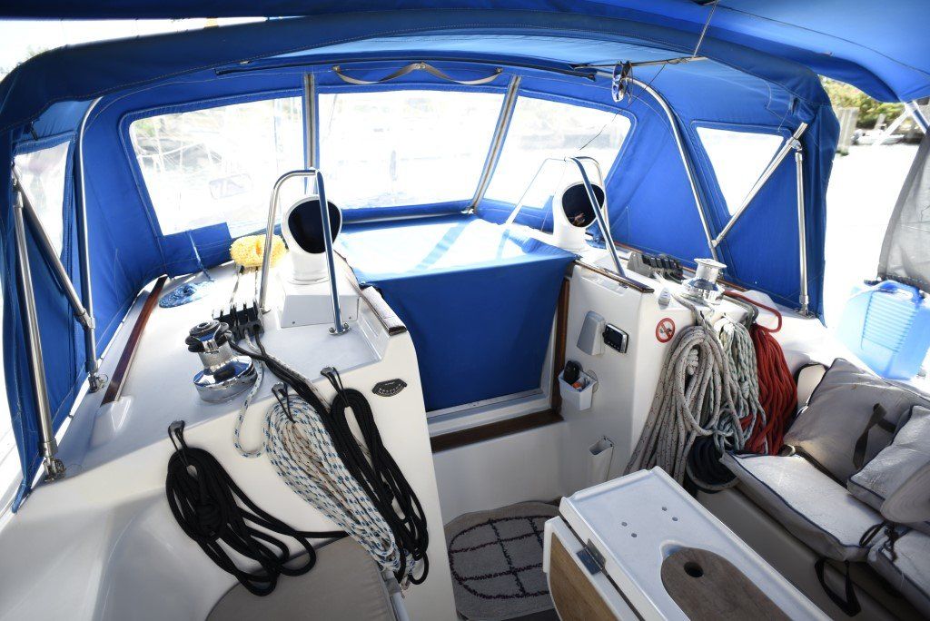 1995 Beneteau Oceanis 430 Sail Boat For Sale - www.lighthouseyachting.com