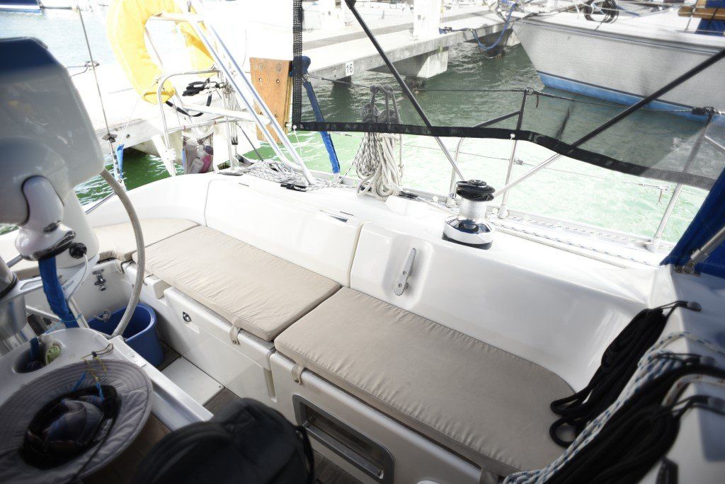 1995 Beneteau Oceanis 430 Sail Boat For Sale - www.lighthouseyachting.com