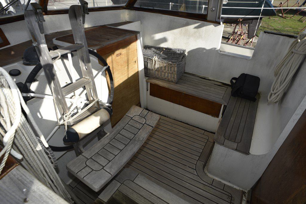 1975 Nicholson 42 Aft Cockpit