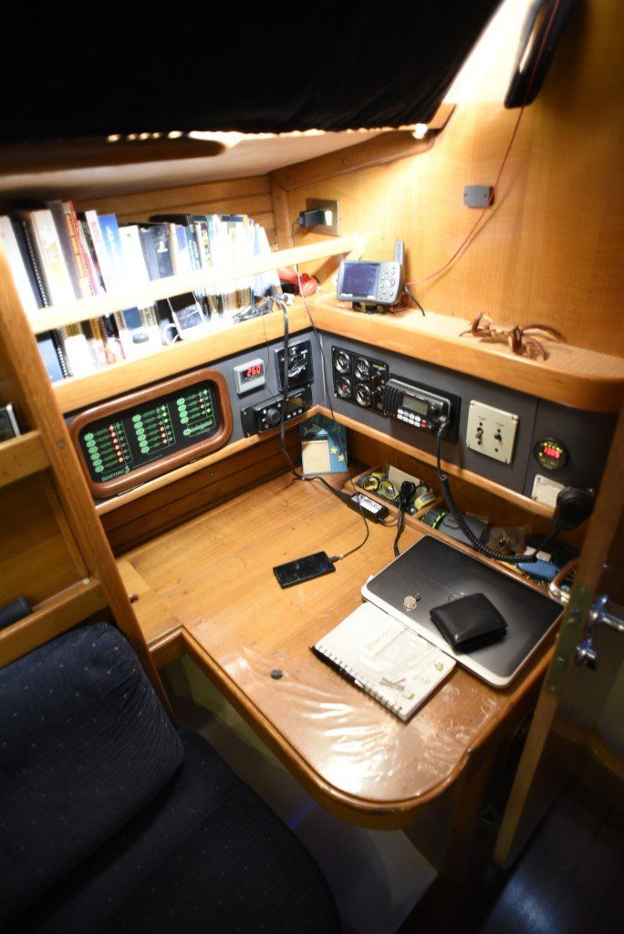 1995 Beneteau Oceanis 430 Sail Boat For Sale - www.lighthouseyachting.com