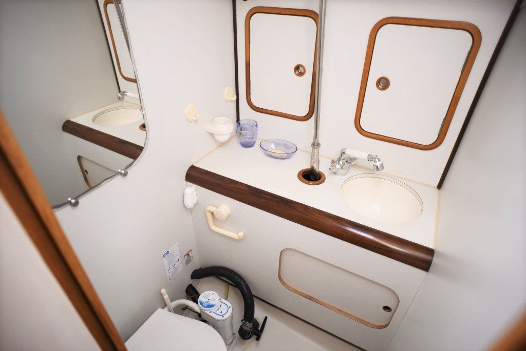 1995 Beneteau Oceanis 430 Sail Boat For Sale - www.lighthouseyachting.com