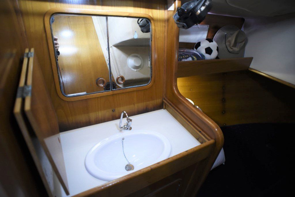 1995 Beneteau Oceanis 430 Sail Boat For Sale - www.lighthouseyachting.com