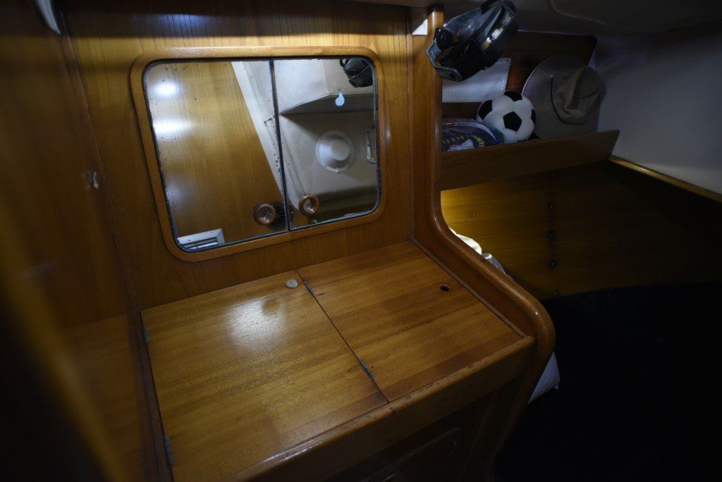 1995 Beneteau Oceanis 430 Sail Boat For Sale - www.lighthouseyachting.com