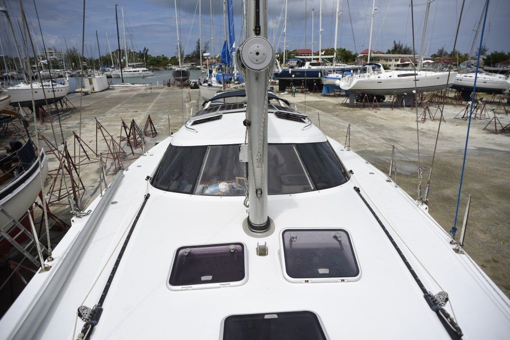 Elliot Tourer 1650 foredeck