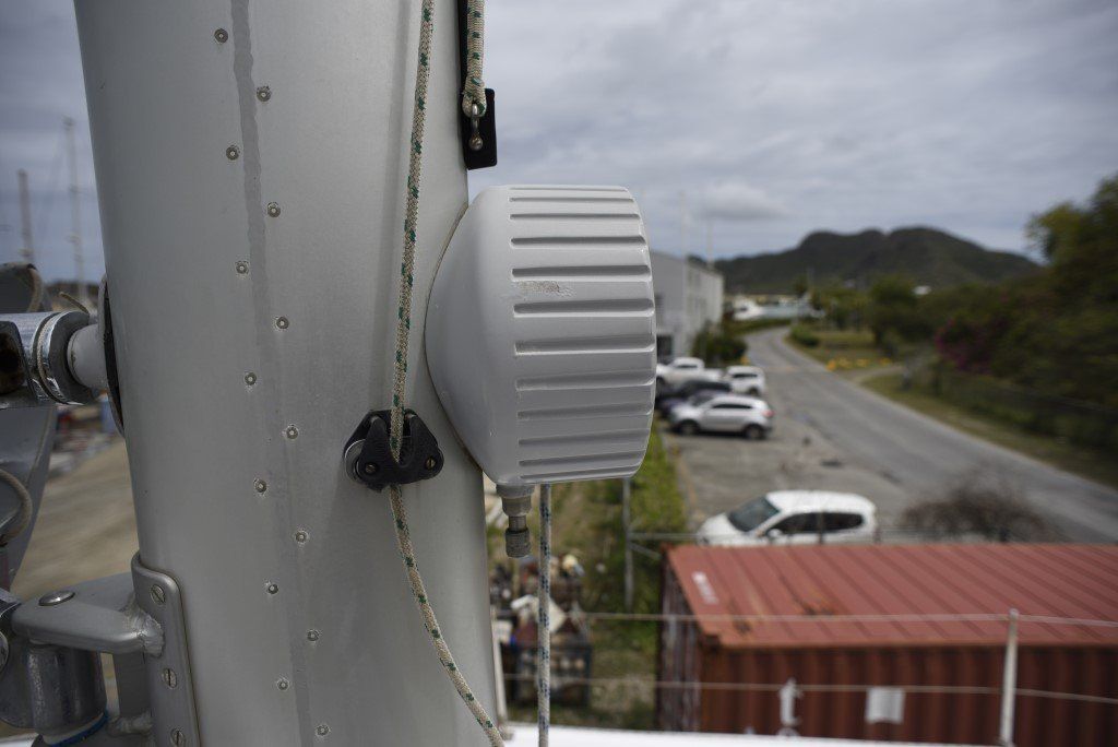 Elliot Tourer 1650 in boom furling