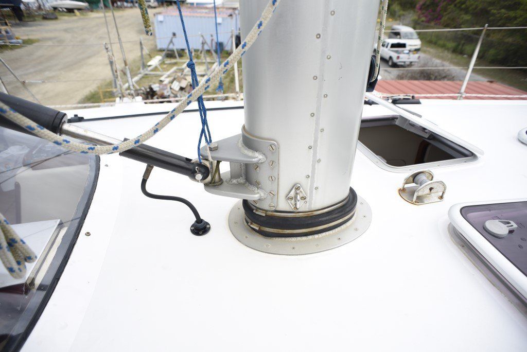 Elliot Tourer 1650 mast