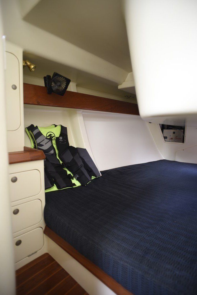 Elliot Tourer 1650 cabin