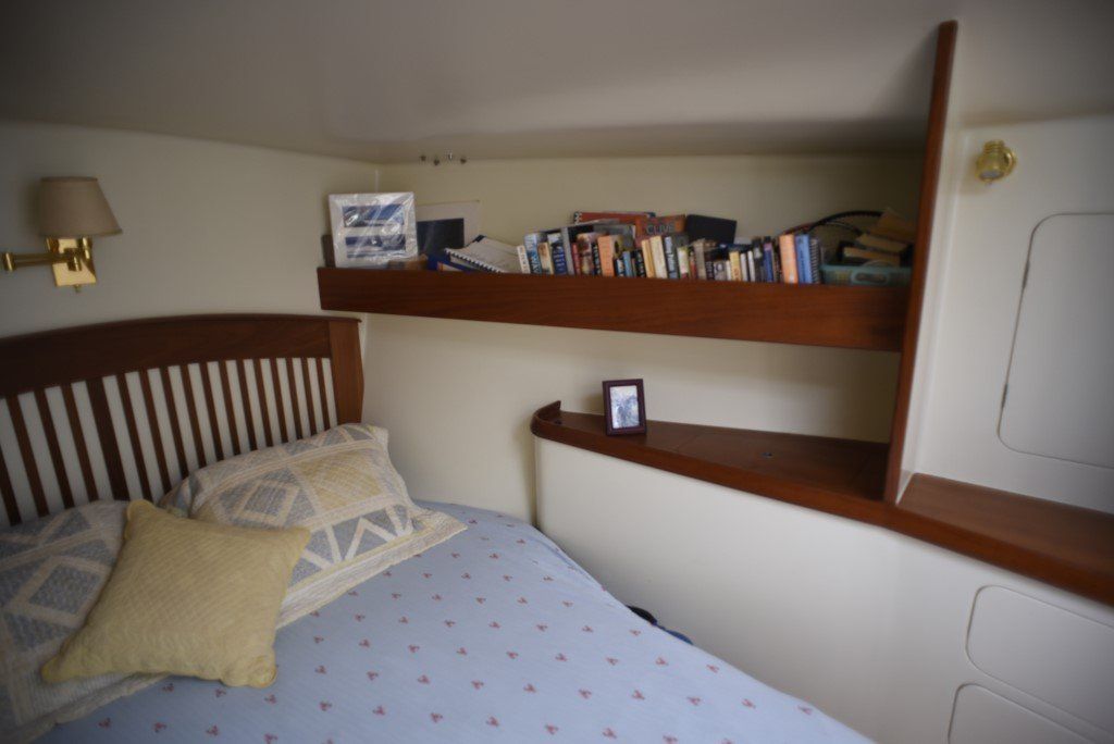 Elliot Tourer 1650 cabin