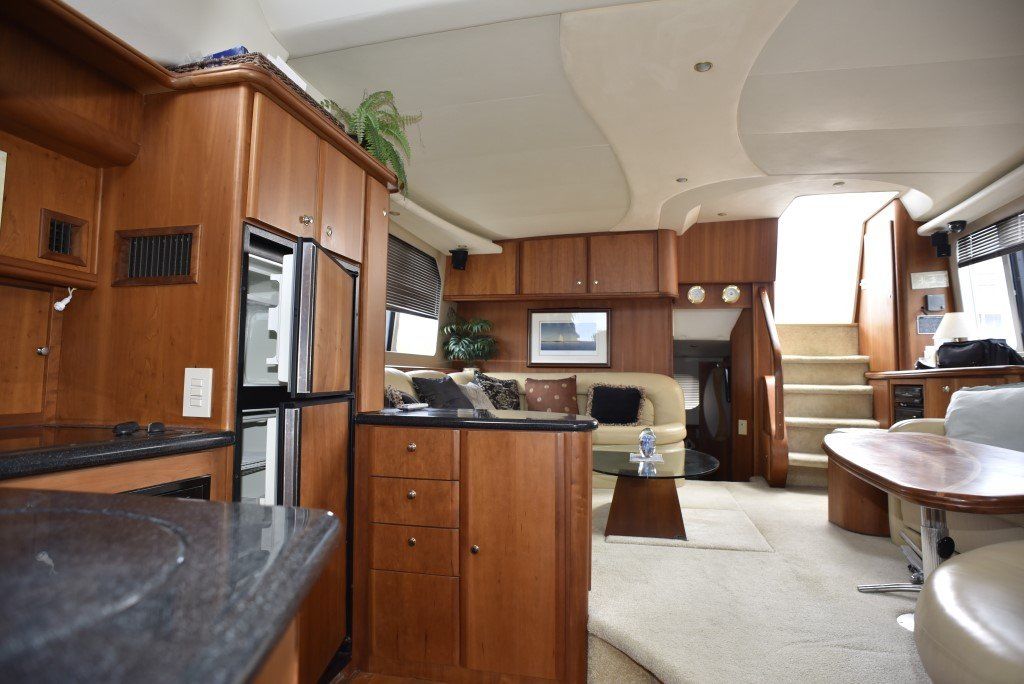 2003 Silverton 43 Motor Yacht For Sale - www.lighthouseyachting.com