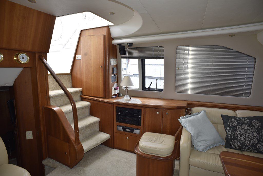 2003 Silverton 43 Motor Yacht For Sale - www.lighthouseyachting.com