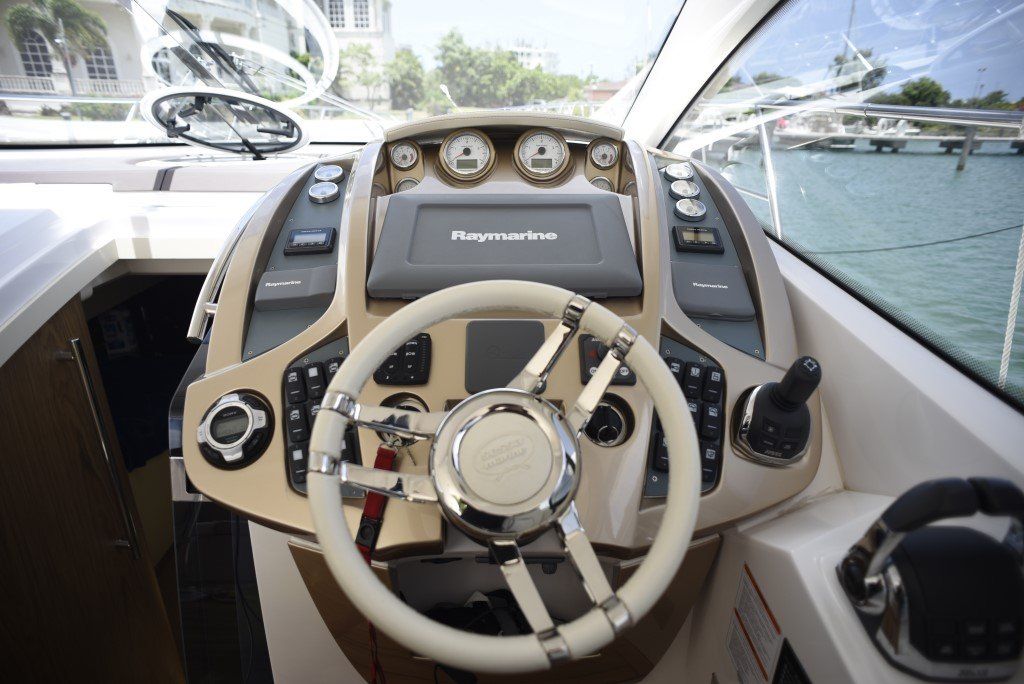2011 Sessa Marine C44 steering