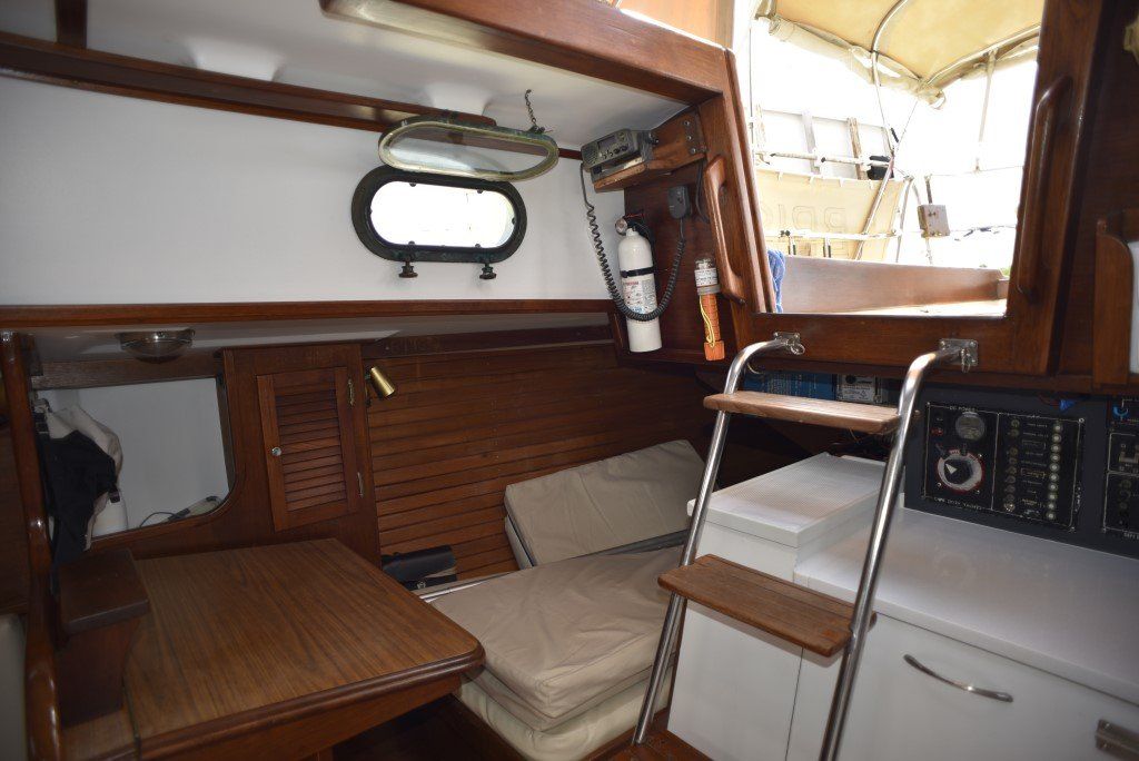 1981 Cape Dory 33 quarter berth