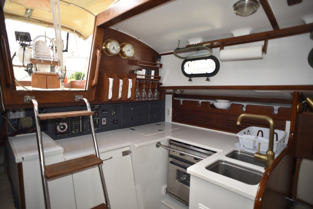 1981 Cape Dory 33 corian galley