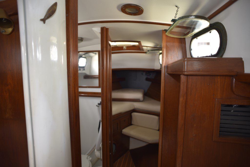 1981 Cape Dory 33 forward cabin