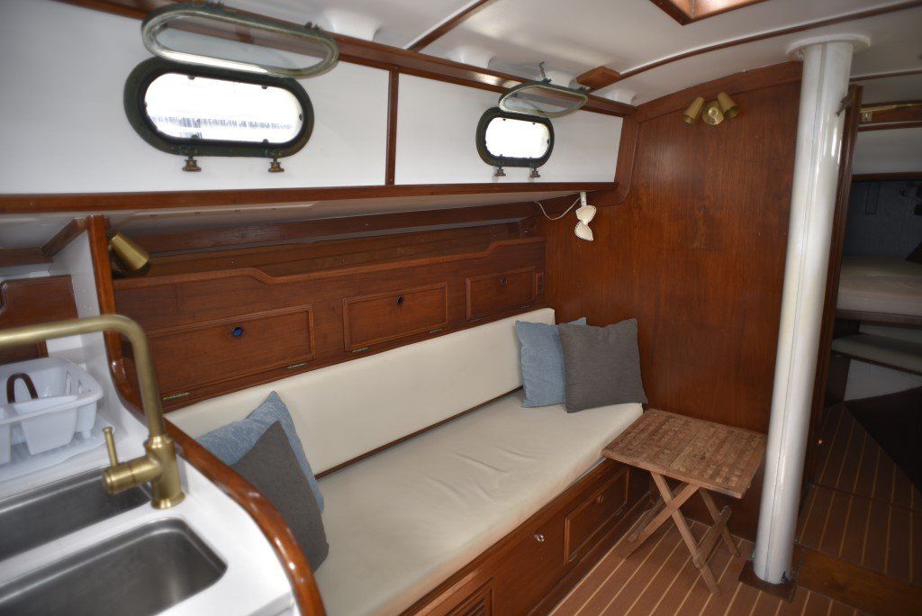 1981 Cape Dory 33 port saloon seat converts to double bed