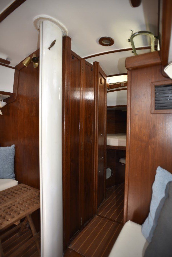 1981 Cape Dory 33 head door