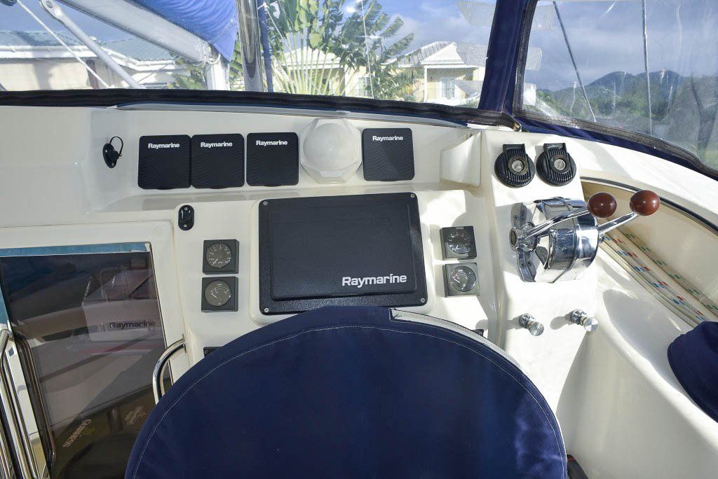 Leopard 40 catamaran helm