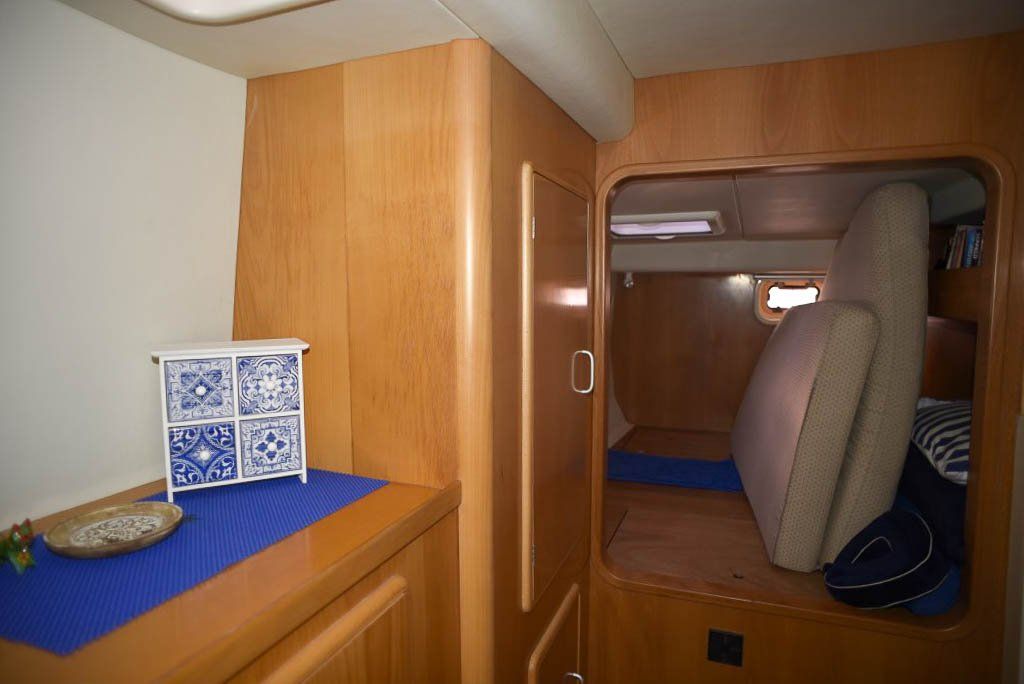 Leopard 40 catamaran cabin