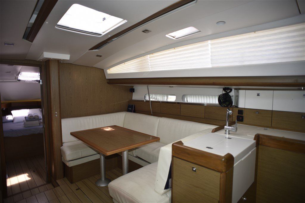 Jeanneau SO 41 DS Saloon