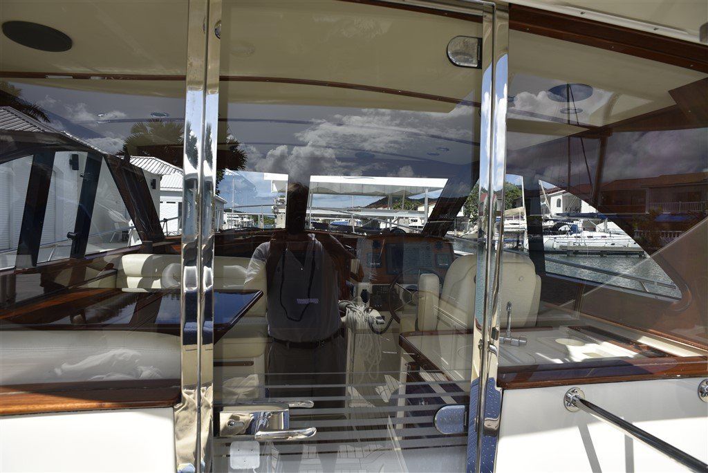 San Juan 40 Companionway