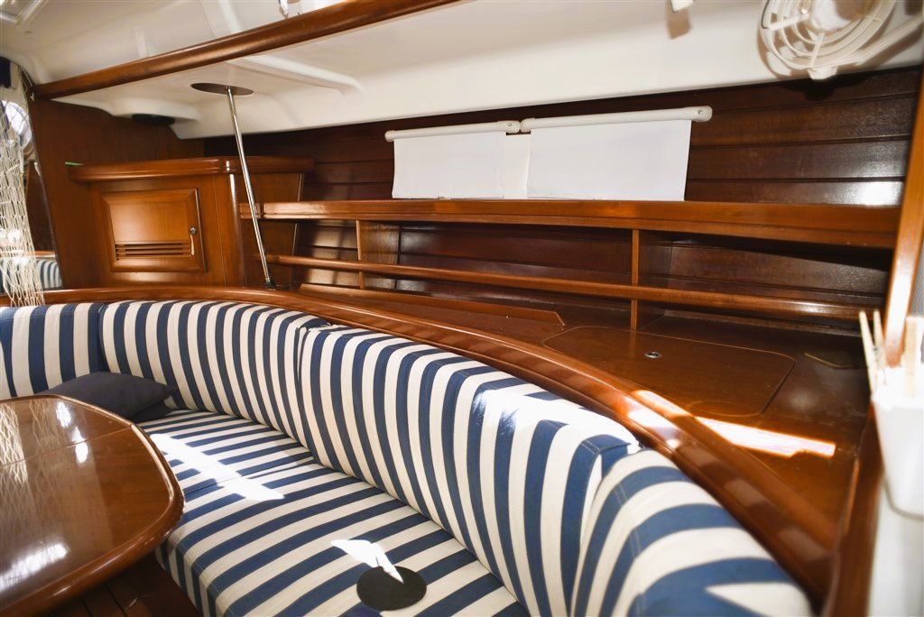 2004 Beneteau Oceanis 473 - Saloon Seating