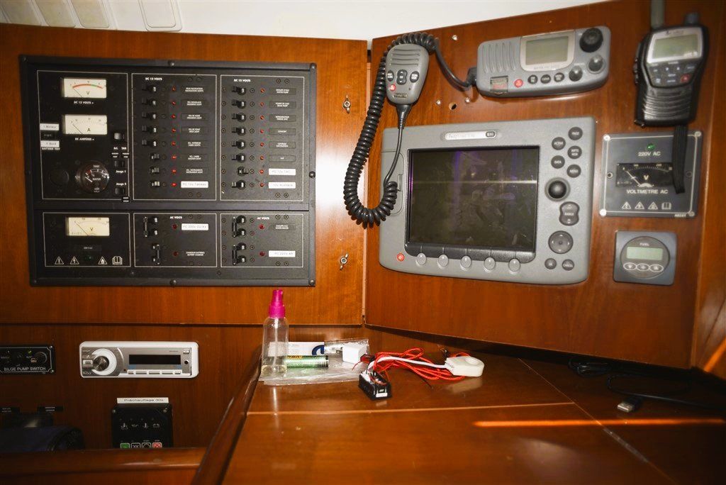 2004 Beneteau Oceanis 473 - Navigation