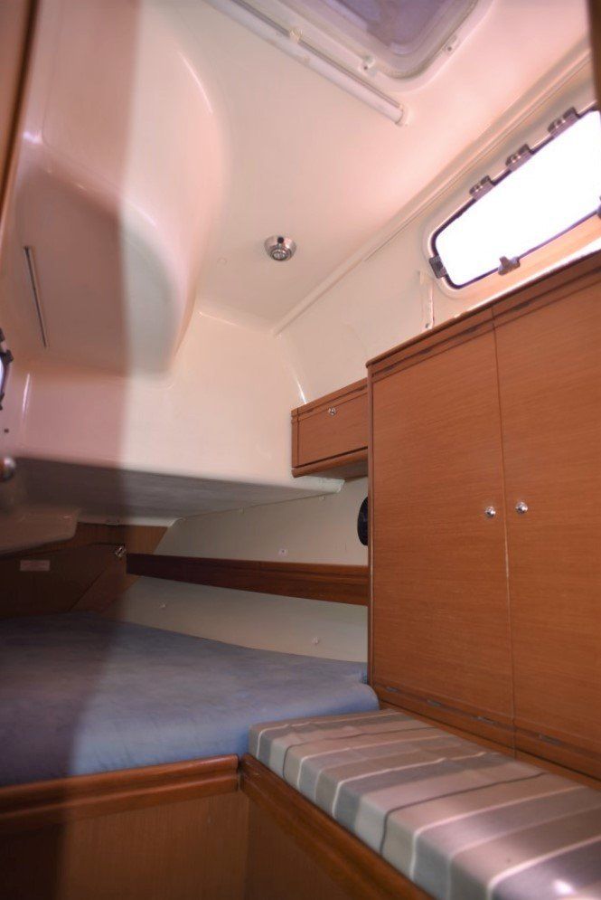 2009 Bavaria Cruiser 40 aft port cabin