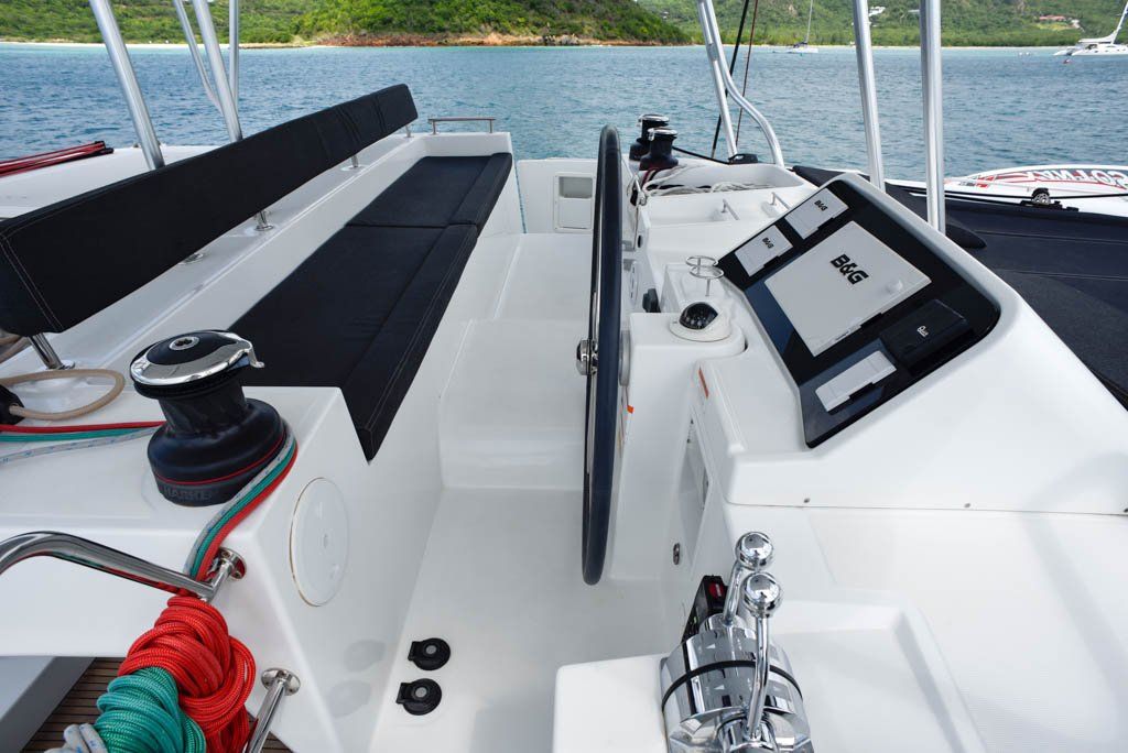 Lagoon 450F flybridge