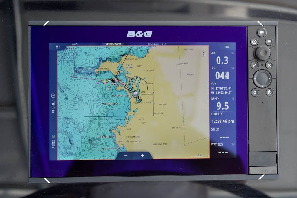 Lagoon 450F with B&G plotter