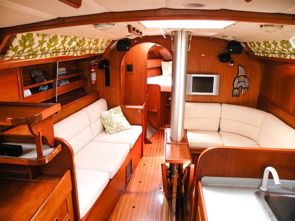 Wauqueiz Centurion 40 saloon