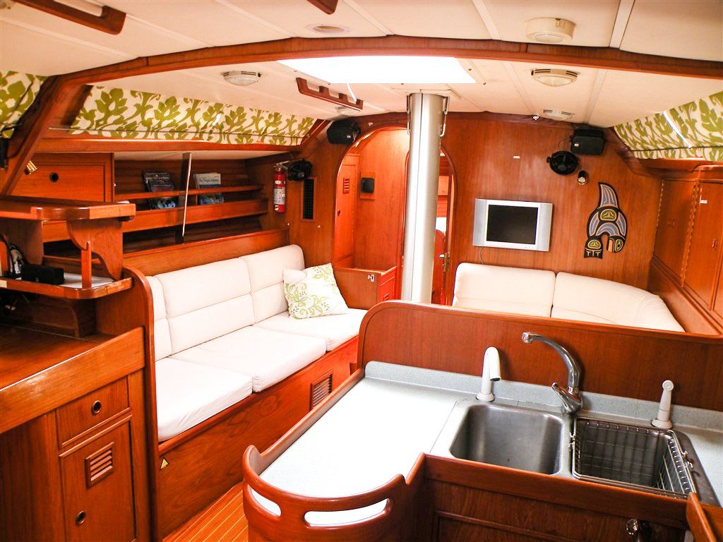 Wauqueiz Centurion 40 saloon port