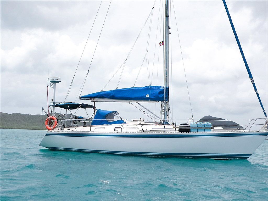 Wauqueiz Centurion 40 at anchor