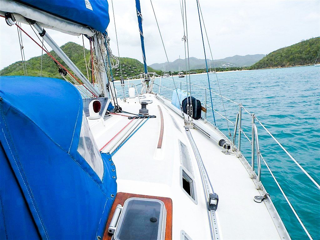 Wauqueiz Centurion 40 starboard side deck