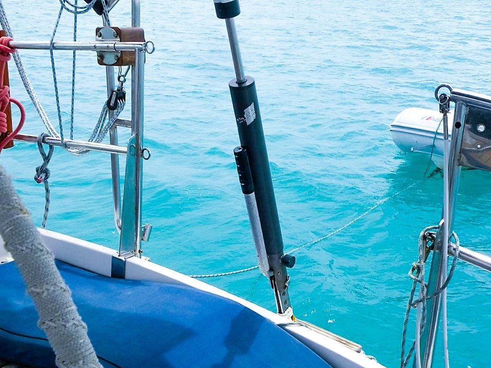 Wauqueiz Centurion 40 hydraulic backstay