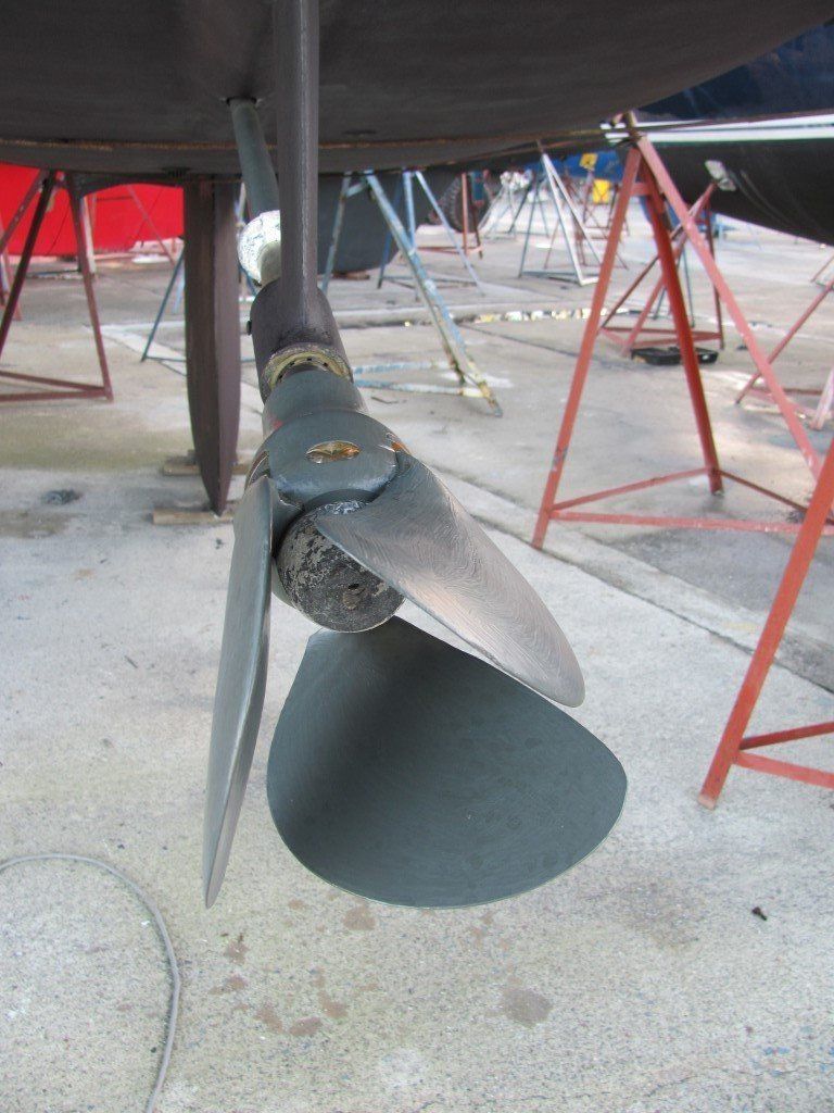 Jeanneau Sun Odyssey - folding propeller