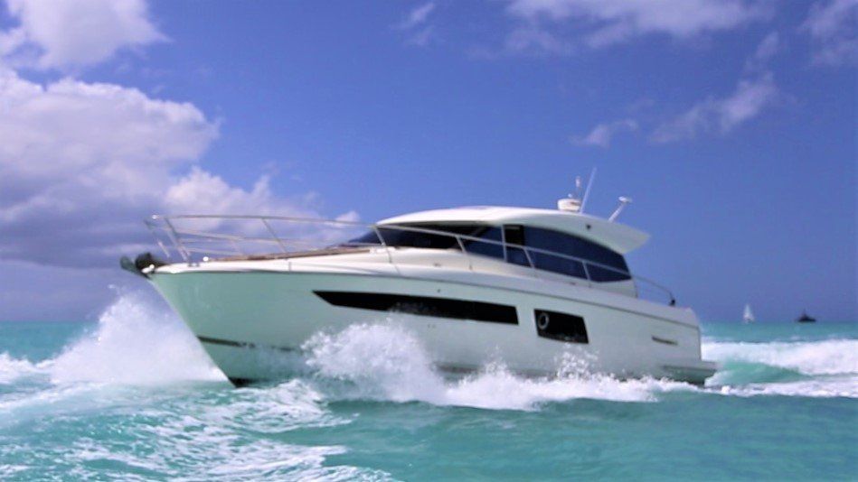 2017 Prestige 500 S under motor