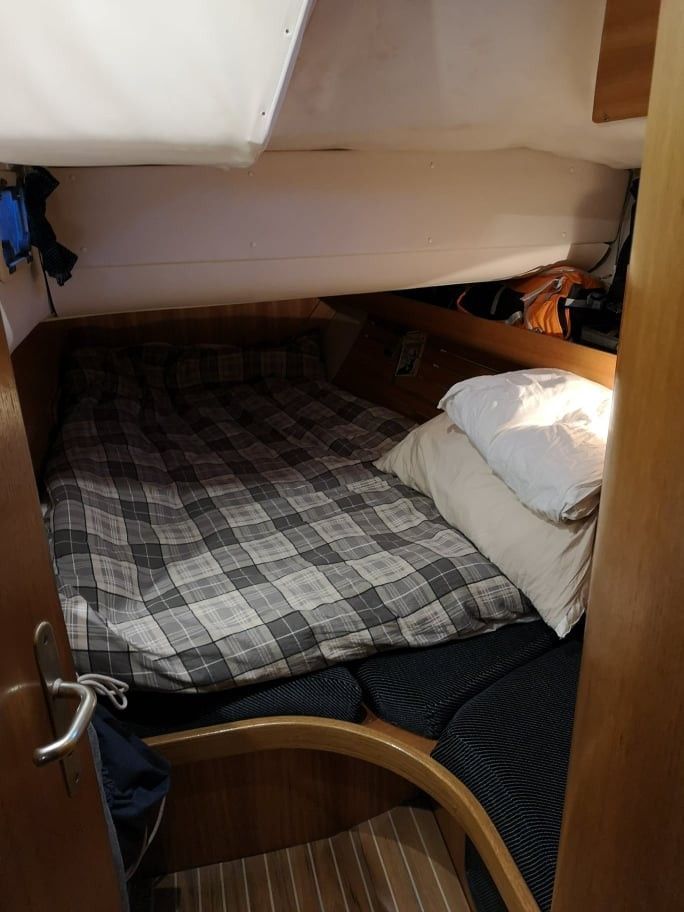 Feeling 486 aft port cabin