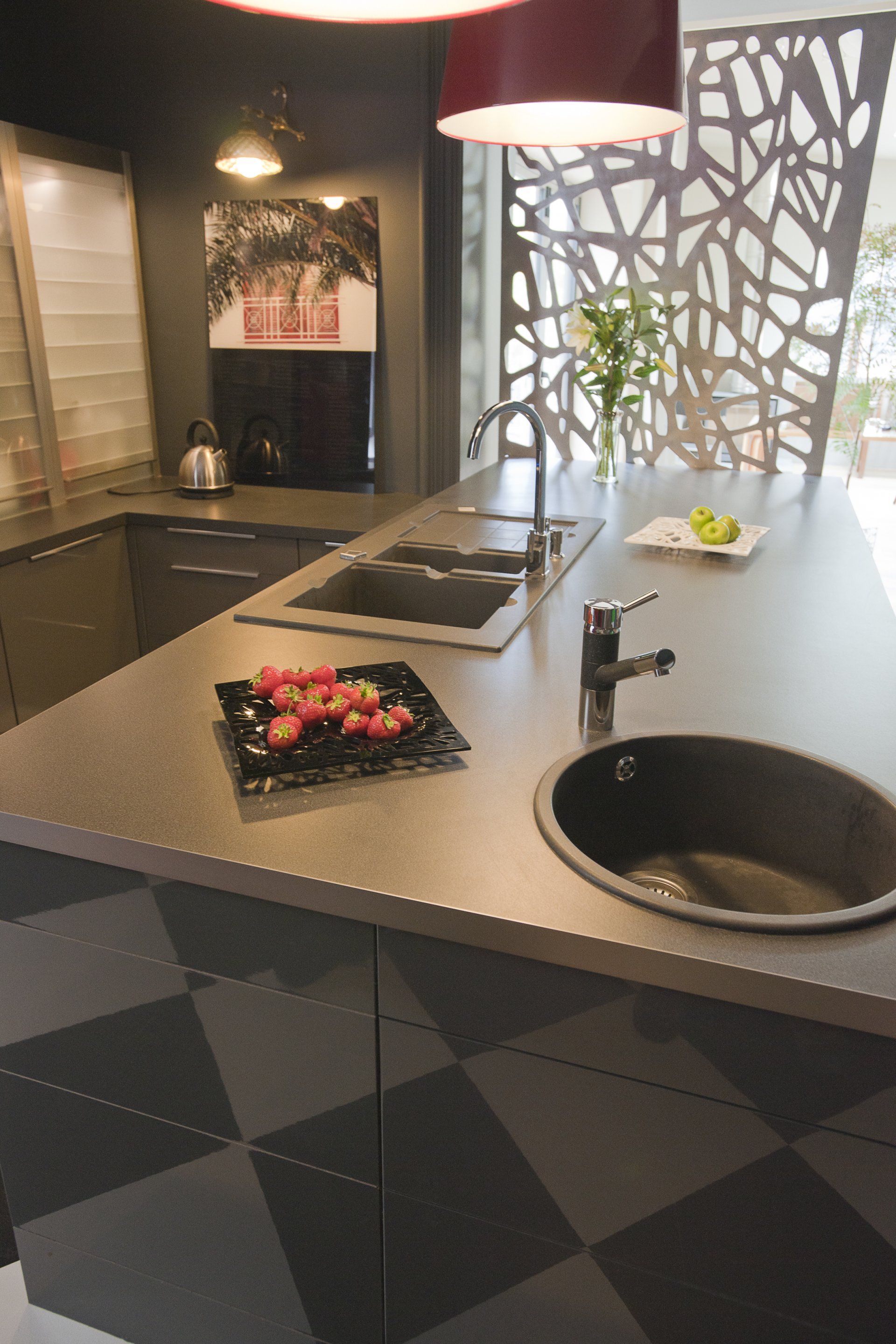 Screen in kitchen ©Libby Day Design