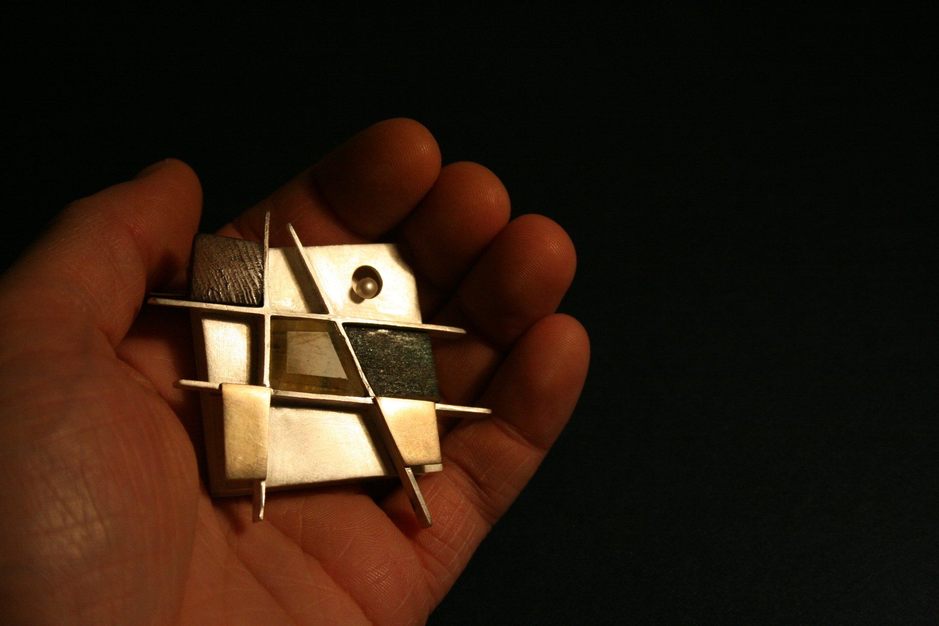 Details Brooch, silver, wood, quartz and gold brooch © Libby Day Design