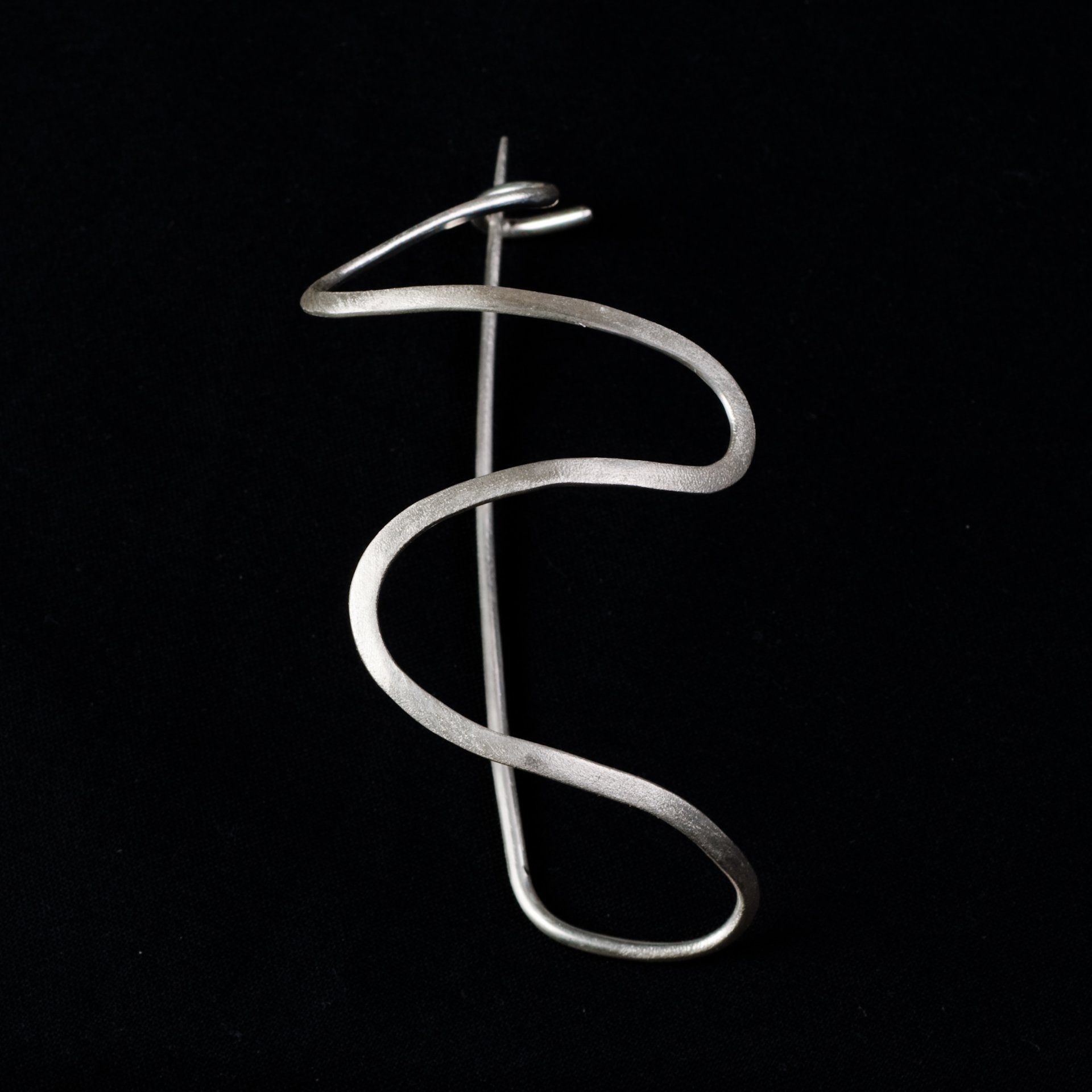 Silver hand formed pashmina pin or brooch ©Libby Day Design