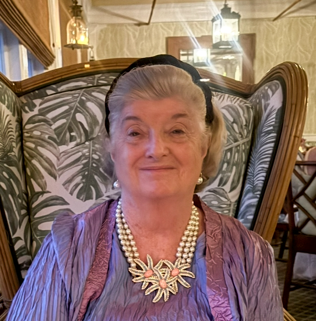 Leueen Miller the owner of Harbor Knoll Hotel