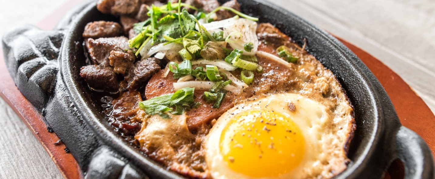 Another signature, Instagrammable Vietnamese dish!