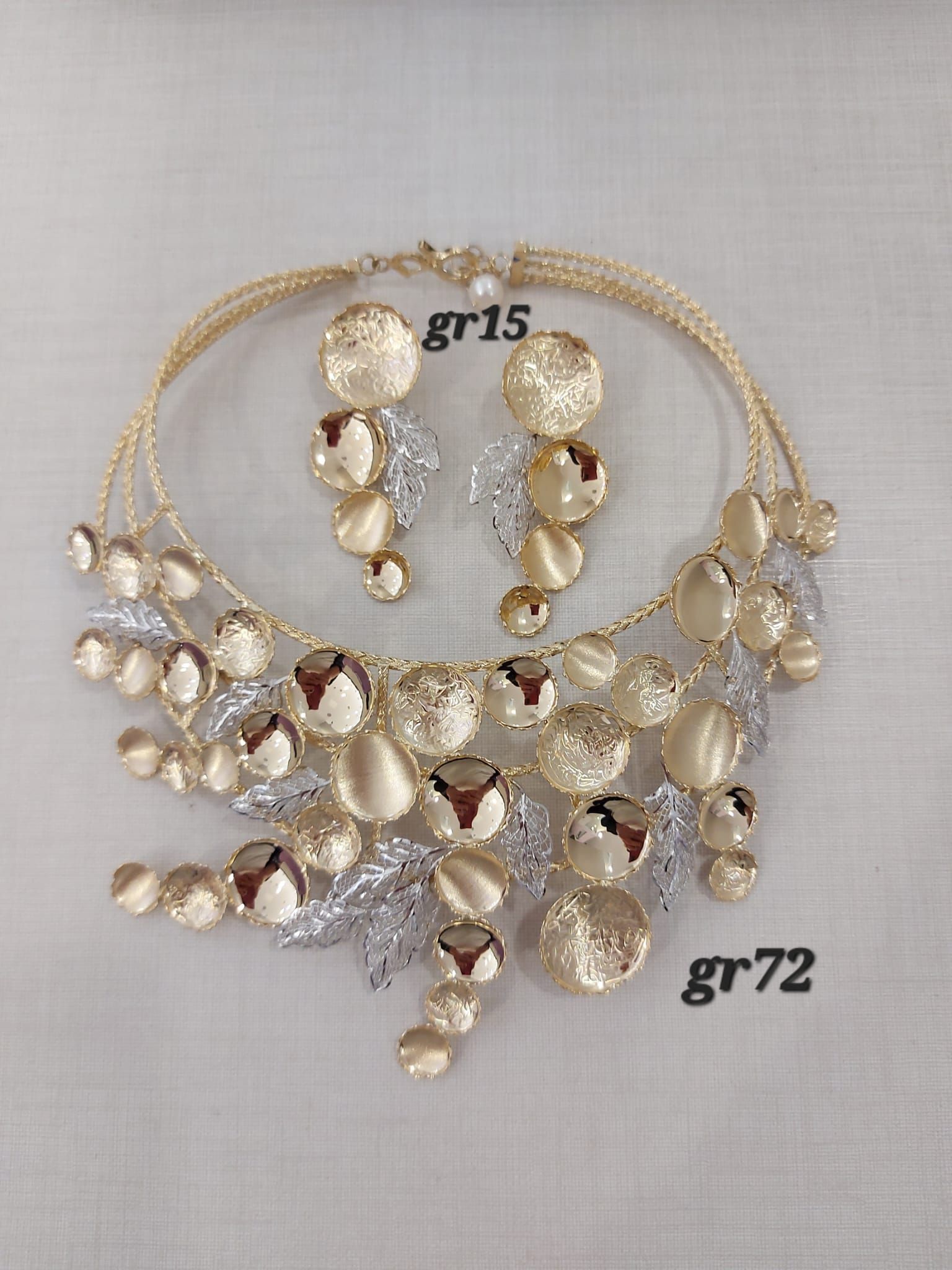 PAURE 18 KT CON COLLANA E ORECCHINI