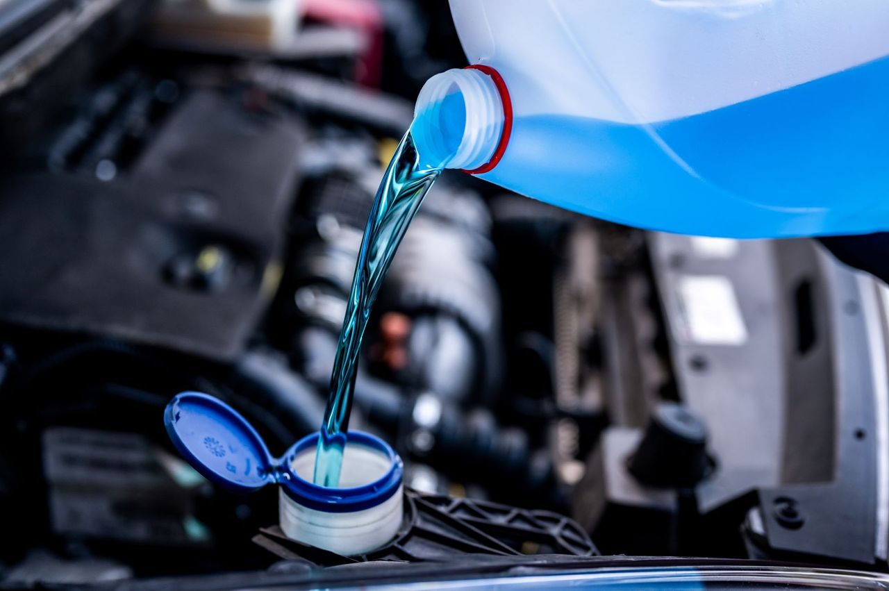 Can You Put Alcohol in Your Windshield Wiper Fluid 