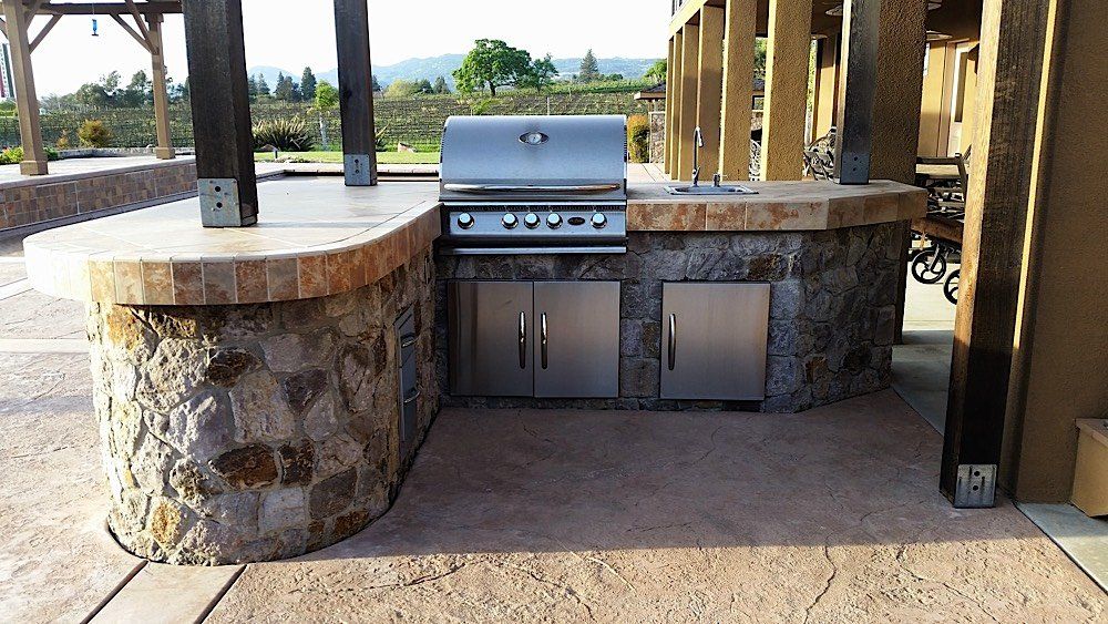 Outdoor kitchen | Napa, CA | Van Winden Landscaping, Inc.
